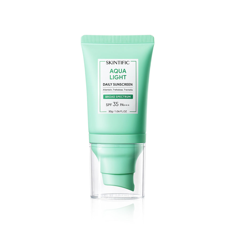 Aqua Light Daily Sunscreen SPF 35 PA+++